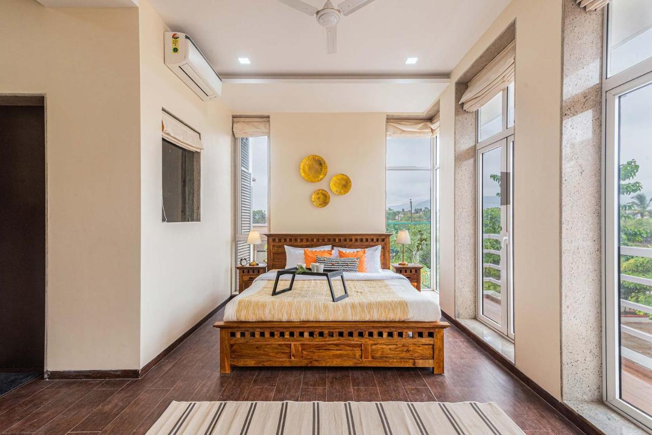 Sierra Skies By Stayvista - A Mountain-View Villa Featuring A Rooftop Swimming Pool, Jacuzzi, Turf, And A Gym For An Elevated Stay Lonavala Dış mekan fotoğraf