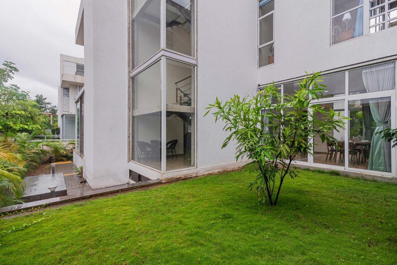 Sierra Skies By Stayvista - A Mountain-View Villa Featuring A Rooftop Swimming Pool, Jacuzzi, Turf, And A Gym For An Elevated Stay Lonavala Dış mekan fotoğraf